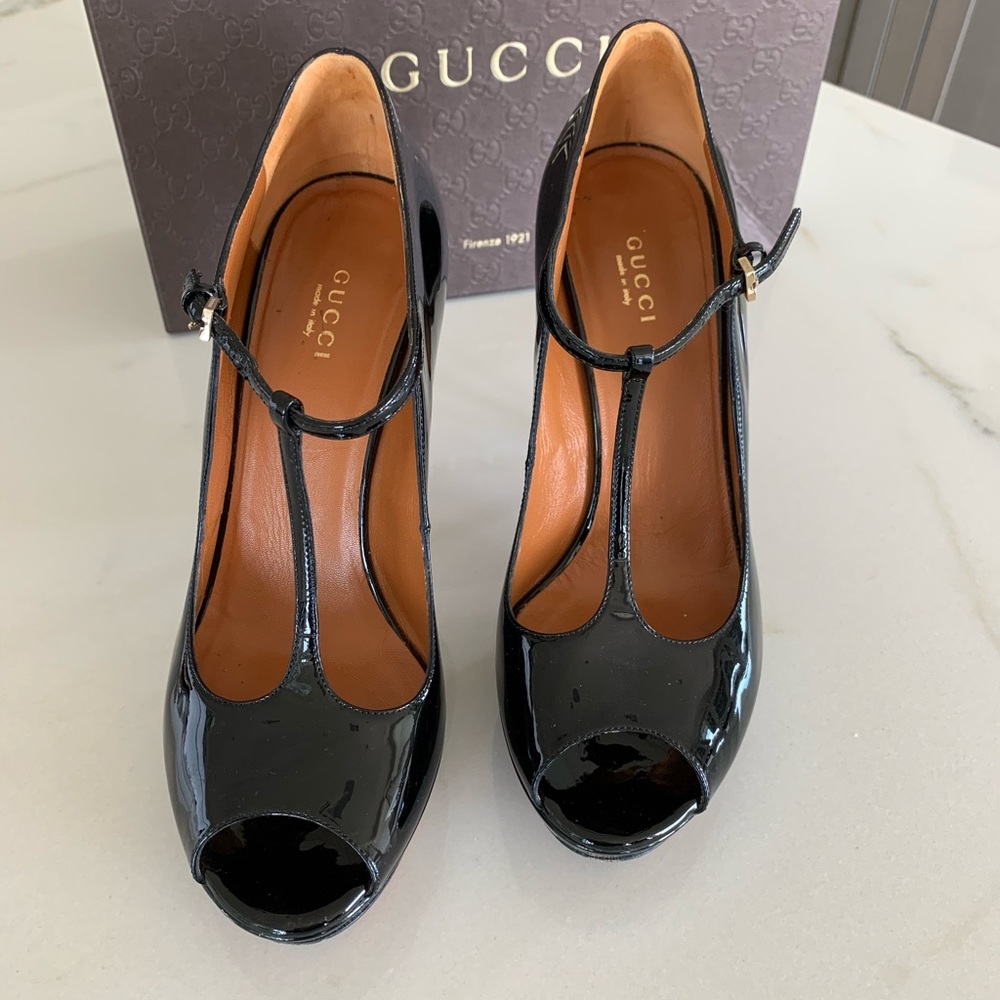 GUCCI Patent Leather T-Strap Heels
